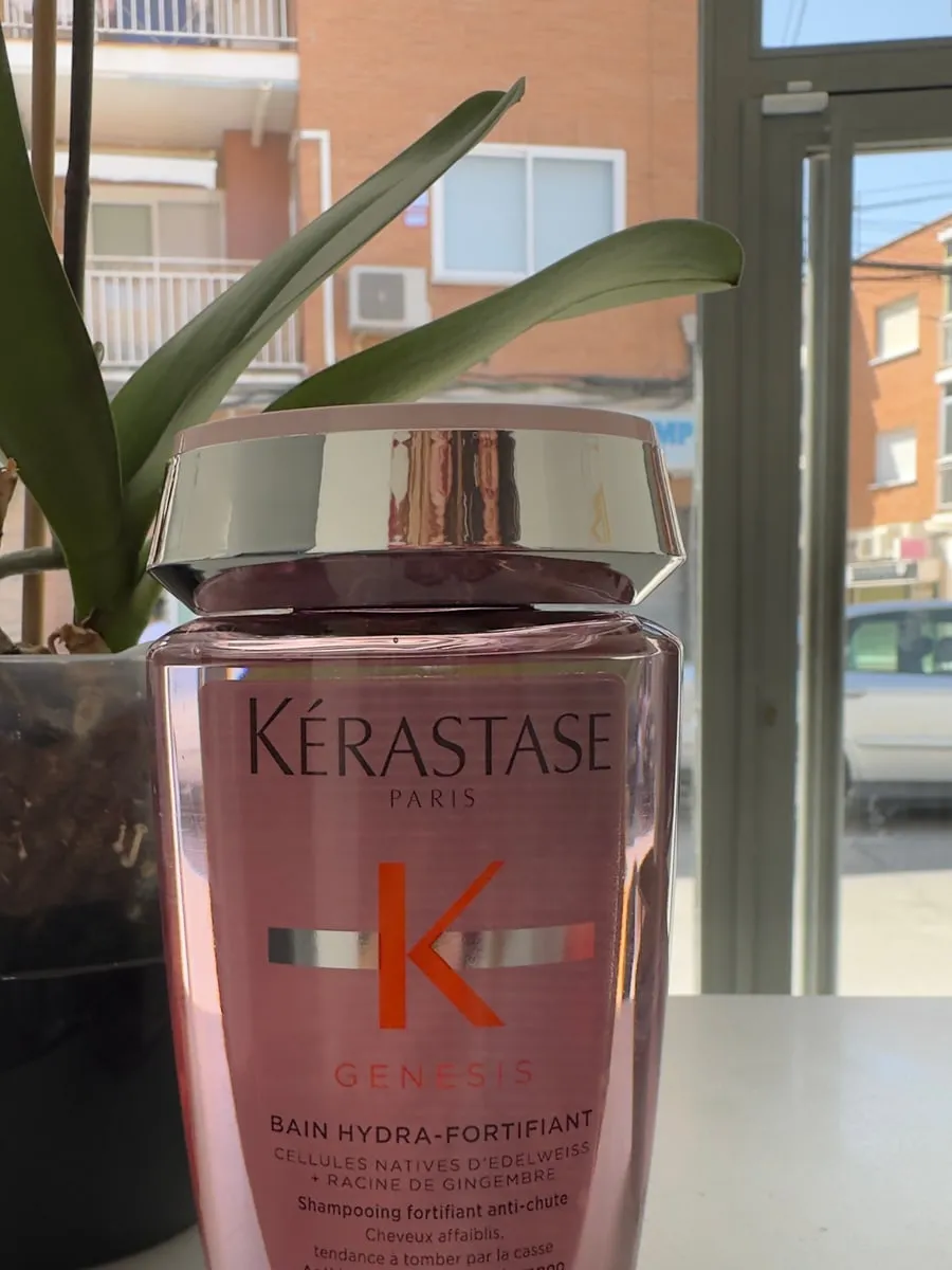Génesis de Kérastase, fotografiado en el salón