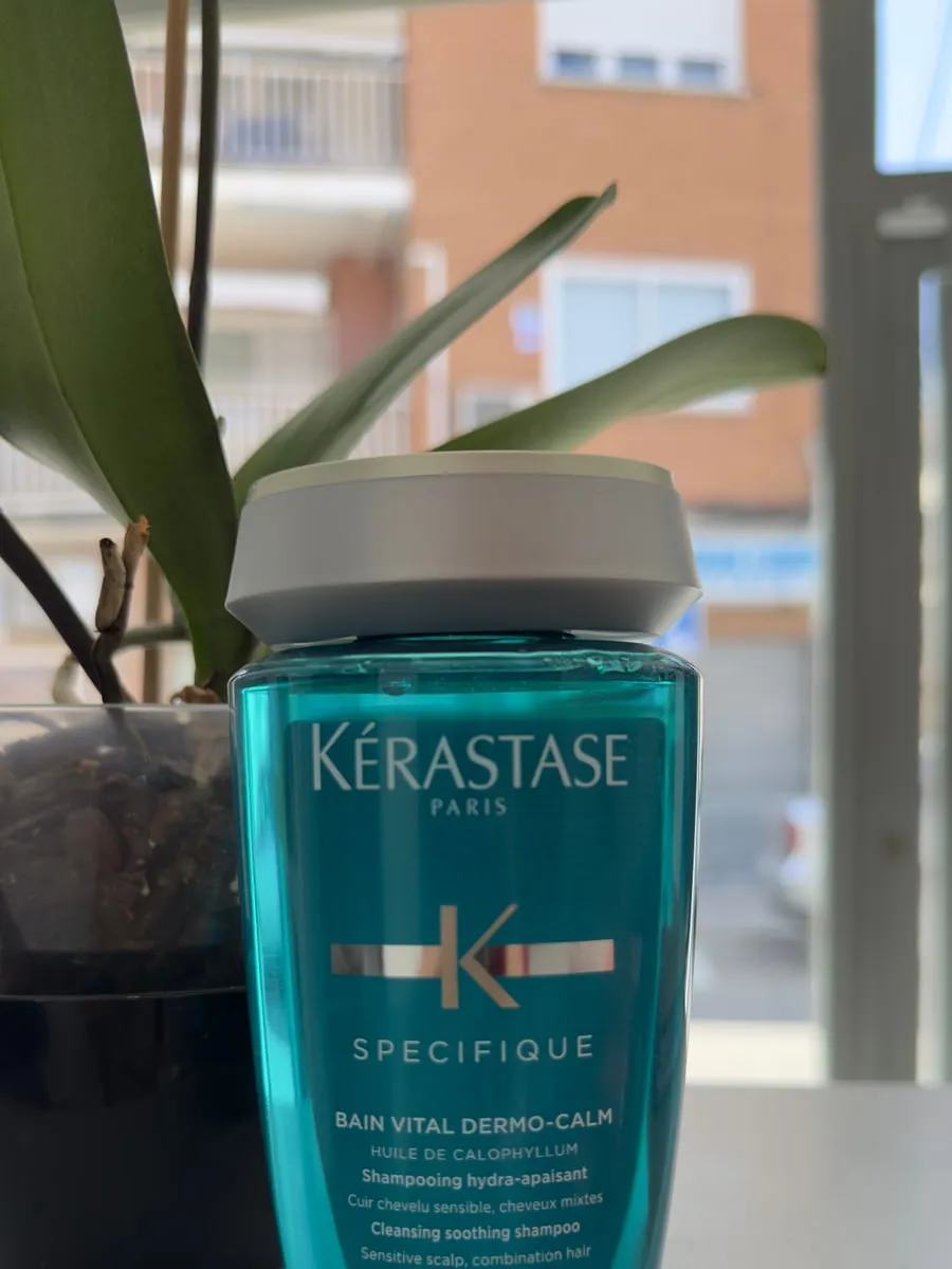 Spécifique de Kérastase, fotografiado en el salón