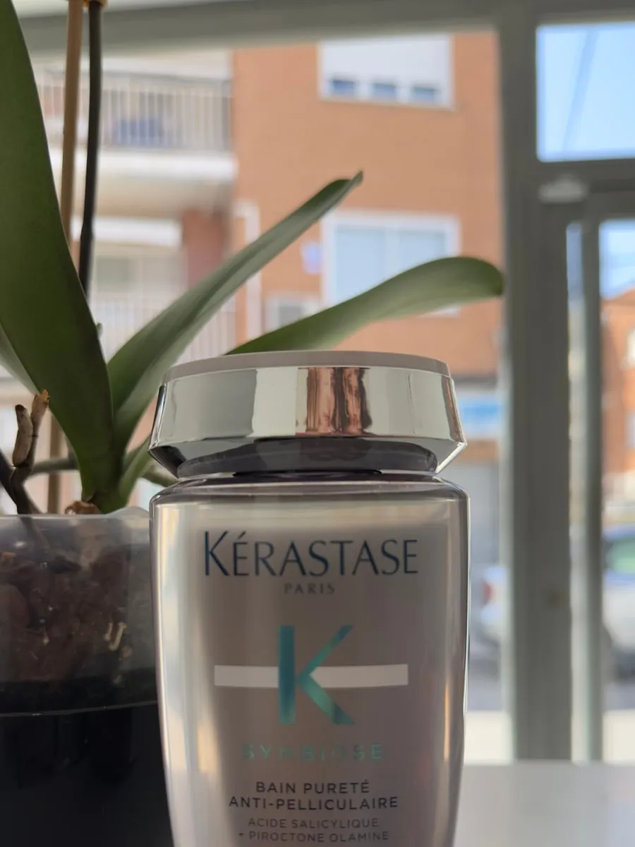 Symbiose de Kérastase, fotografiado en el salón